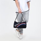 Сумка спортивная, боковой карман/сетка, регулируемый ремень, маленький размер, чёрная - Фото 5