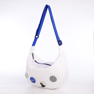 Сумка молодёжная 32×11×22 см, на молнии, с декоративными значками, белая