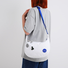 Сумка молодёжная 32×11×22 см, на молнии, с декоративными значками, белая - Фото 2