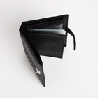 Портмоне мужское на магните, 3 в 1, для купюр, автодокументов и паспорта, цвет чёрный - Фото 5