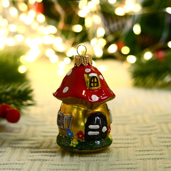 

Ёлочная игрушка "Домик-грибок" 8,2 см