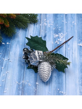 Еловая ветка декоративная «Зимнее волшебство. Грёзы», 17 см