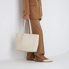 Сумка-шопер женская на молнии, размер 33×12×28 см, однотонная, молочная - Фото 8