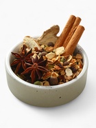 Подарочный набор для приготовления глинтвейна «Новый год: Счастья»: специи, 30 г, бокалы 2 шт.×250 мл. - Фото 5