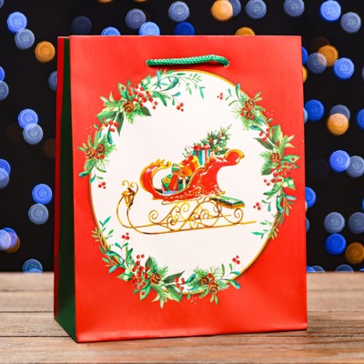 Пакет подарочный новогодний ламинированный «Подарочки подъехали», 18×22.3×10 см