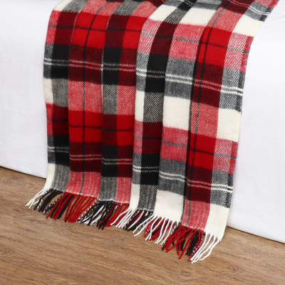 Плед с бахромой «Эльф» 140×200 см, красный