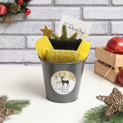 Набор новогодний подарочный Доляна «Олени» : полотенце 30×60, лопатка, кисть, губка