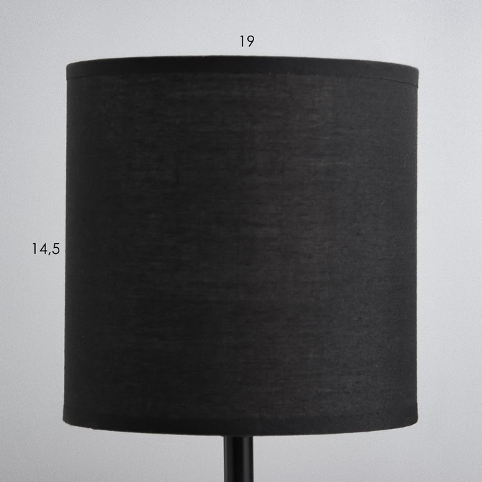 Настольная лампа "Нежность" Е14 40Вт черный 15х15х31см