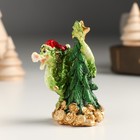 Сувенир полистоун "Китайский зелёный дракон у ёлочки в колпаке" с блёстками 3,9х3х6,2 см - фото 296165678