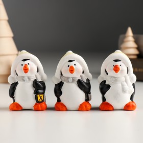 Сувенир керамика "Пингвин в шапке-колпаке с помпошками" МИКС 3,7х2,8х6 см