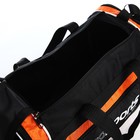 Сумка спортивная на молнии, 3 наружных кармана, длинный ремень, цвет чёрный/оранжевый - фото 7690956