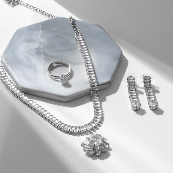 Набор 3 предмета: серьги, колье, кольцо «Изыск» цветок в геометрии, цвет белый в серебре - Фото 1