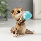 Сувенир полистоун лак "Котишка надувает воздушный шар" 7х6х7 см - Фото 2