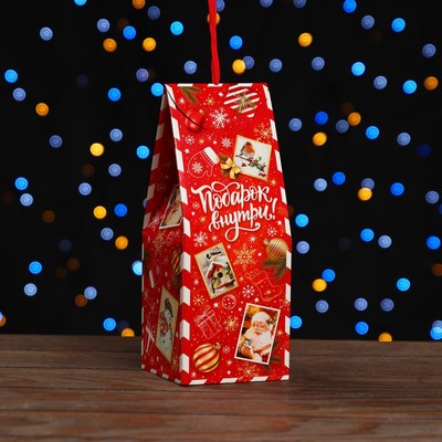 Коробка подарочная складная "Новогодица красный" 9,5 x 9,5 x 25 см