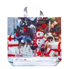 Пакет "Снежный гость", полиэтиленовый с петлевой ручкой, 38х34 см, 70 мкм (50 шт) - фото 809229051