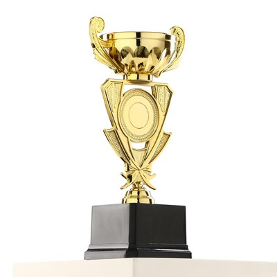 Кубок 182C, наградная фигура, золото, подставка пластик, 21 × 10.5 × 7.5 см