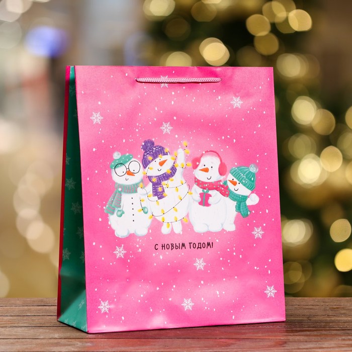 Пакет подарочный новогодний ламинированный «Новогодняя игрушка », 26×32×12 см - Фото 1