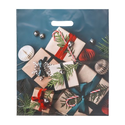 Пакет подарочный новогодний «Подарки на зеленом», глянец полиэтиленовый с вырубной ручкой, 38×45 см, 60 мкм