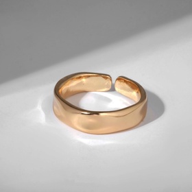 {{photo.Alt || photo.Description || 'Кольцо «Мятые линии» соло, цвет золото, безразмерное'}}