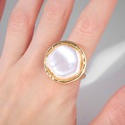 Кольцо «Перламутр» круг, цвет белый в золоте, безразмерное - Фото 3