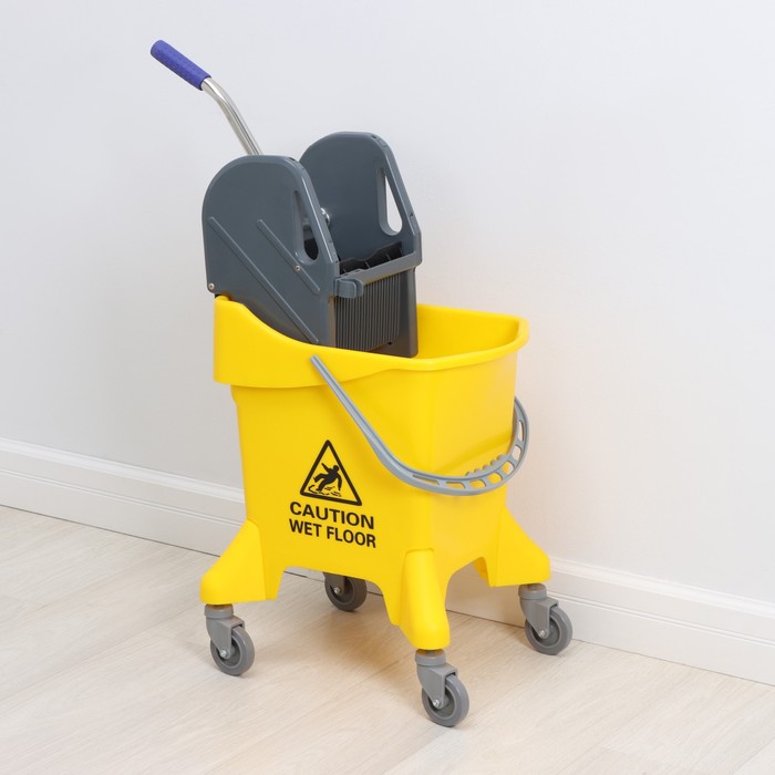 Тележка для уборки с отжимом и ведром, 31 л, цвет жёлтый - Фото 1