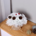 Новогодняя хвойная композиция на стол 20 см «Скандинавия премиум», заснеженная, декор шишки, ягоды - Фото 1