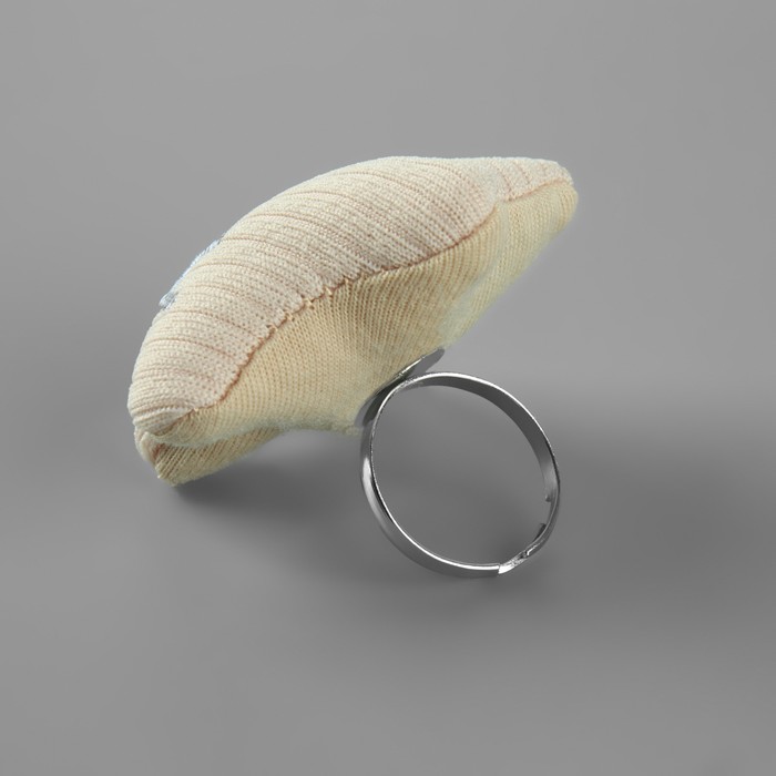 Игольница-кольцо «Звёздочка», 5 × 5 × 4 см, цвет бежевый