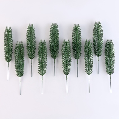 Ветка еловая зелёная, набор 10 шт.