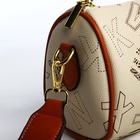 Сумка женская кросс-боди на молнии, 22×11×15 см, с принтом, бежевая - Фото 9