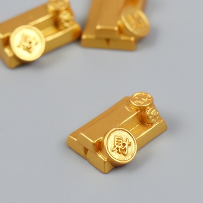 Сувенир полистоун "Золотые слитки с монетами" 2,5х1 см