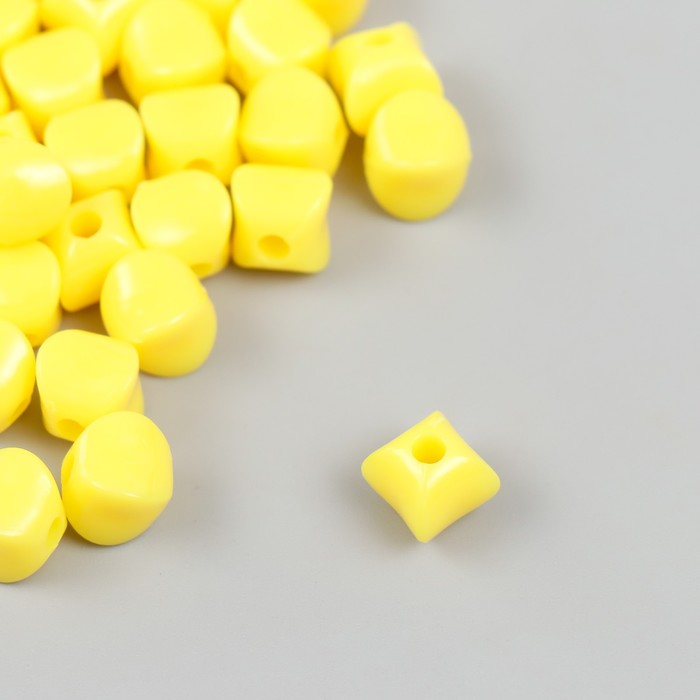 Бусины для творчества пластик "Кубик со сплющенными краями" жёлтый набор 30 гр d=0,8 см - Фото 1