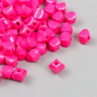 Бусины для творчества пластик "Кубик со сплющенными краями" розовый набор 30 гр d=0,8 см - фото 1379579