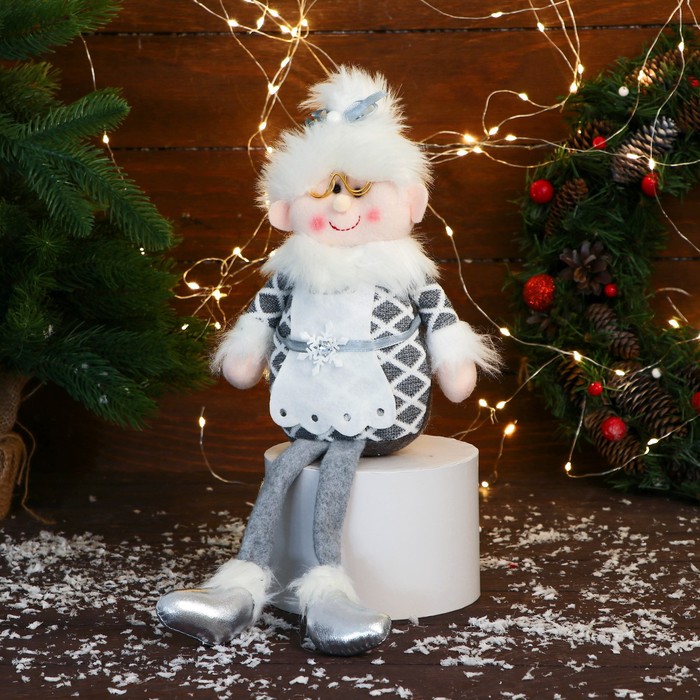 Мягкая игрушка "Бабушка Мороз в костюме с ремешком" 15х39 см, серый - Фото 1