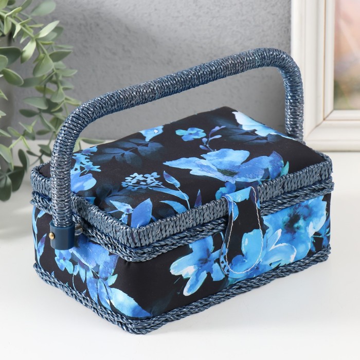 Шкатулка для рукоделия и шитья «Голубые цветы на синем», хранение ниток, иголок, мелочи, 18×12×9.5 см - Фото 1