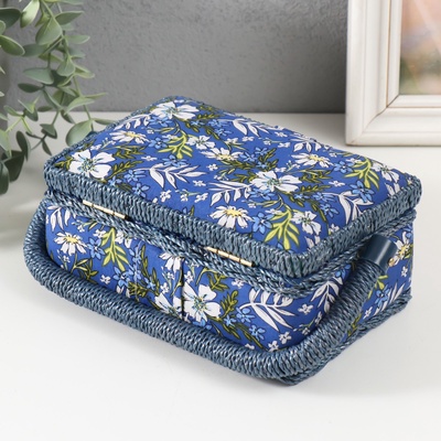 Шкатулка для рукоделия и шитья «Полевые цветы на синем», хранение ниток, иголок, мелочи, 18×12×9.5 см