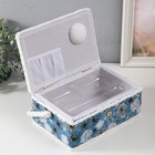 Шкатулка для рукоделия и шитья «Чёрно-белые цветы на голубом», хранение ниток, иголок, мелочи, 24×16×11 см - Фото 3