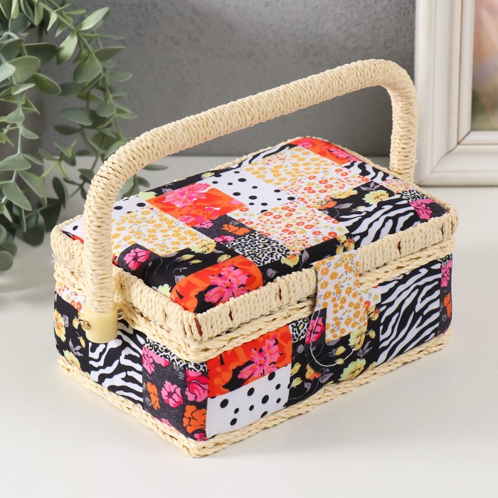 Шкатулка для рукоделия и шитья «Пэчворк. Цветы, горох и зебра», хранение ниток, иголок, мелочи, 18×12×9.5 см - Фото 1