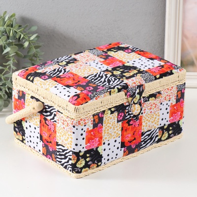 Шкатулка для рукоделия и шитья «Пэчворк. Цветы, горох и зебра», хранение ниток, иголок, мелочи, 19×26×14.5 см
