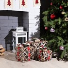 Светодиодная фигура «Подарки с шишками» 15, 20, 25 см, текстиль, металл, батарейки ААх2 (не в комплекте), свечение тёплое белое - фото 7857950