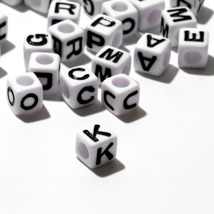 Бусина из акрила «Буквы английские» МИКС, кубик 7×7 мм, набор 10 г, цвет бело-чёрный - Фото 1