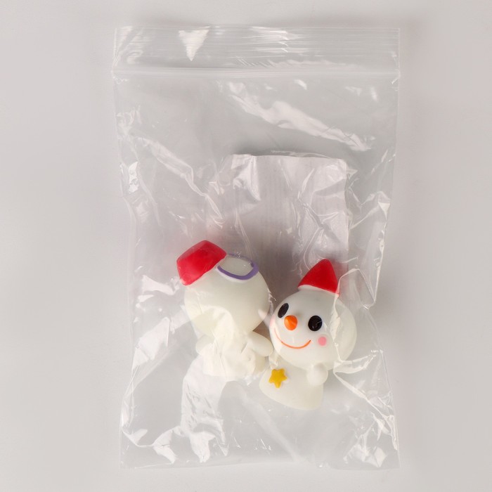 Миниатюра кукольная «Снеговики», набор 2 шт., размер 1 шт. — 2,5 × 4 × 2,5 см - фото 1906467794