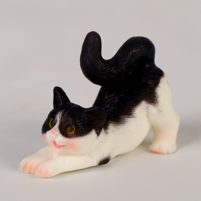 Миниатюра кукольная "Разноцветный котик", набор 2 шт, размер 1 шт 1,5*3,5*2,5 см
