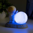 Фигурка светящаяся RISALUX «Крутой космонавт», LED-ночник, 2 Вт, RGB, от батареек 3×LR44, бело-золотой, 11×6×11 см - Фото 10