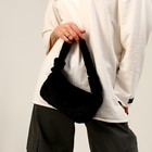 Плюшевая сумка-багет, цвет черный - фото 26025485