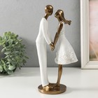 Фигурка полистоун «Влюблённые», 12×8.5×24.5 см - Фото 1