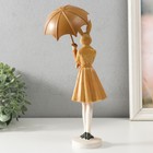 Фигурка полистоун «Зайка в пальто, с зонтом», 10.5×10.5×28 см - фото 33834037