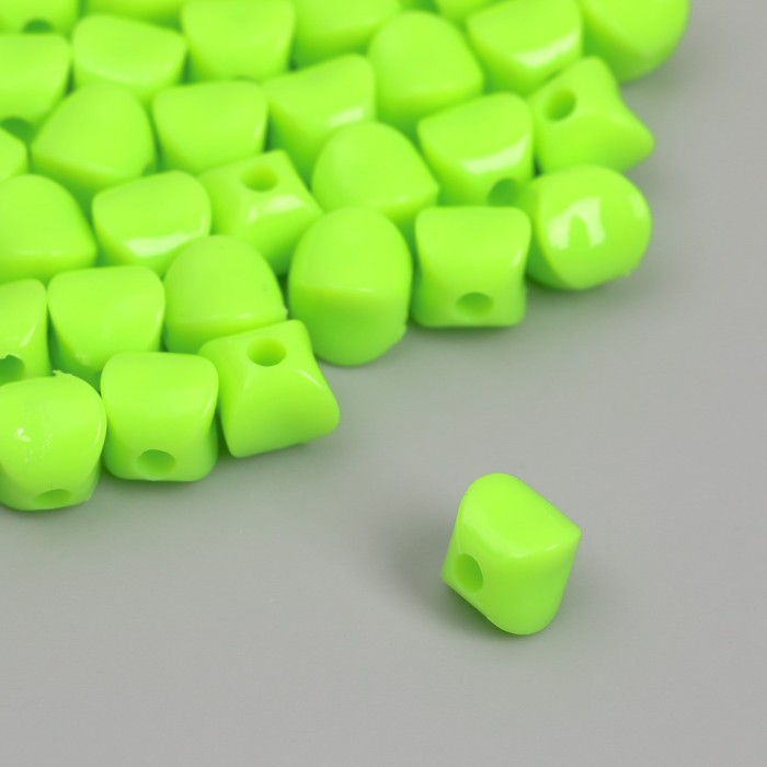 Бусины для творчества пластик "Кубик со сплющенными краями" салатовый набор 30 гр d=0,8 см - Фото 1