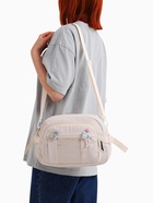 Сумка молодёжная на молнии, со значками, 23×5.5×16 см, белая 10175077