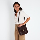 Сумка женская мессенджер на клапане, 22×7×21 см, тёмно-коричневая - Фото 2