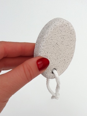 Пемза для педикюра, с подвесом, 7.2?5 см, в коробке, белая (комплект 2 шт)